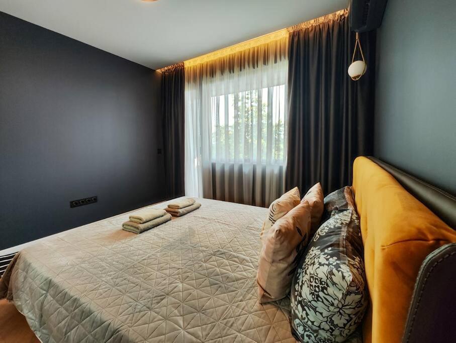 Topaz Beachfront Apartment Varna ภายนอก รูปภาพ